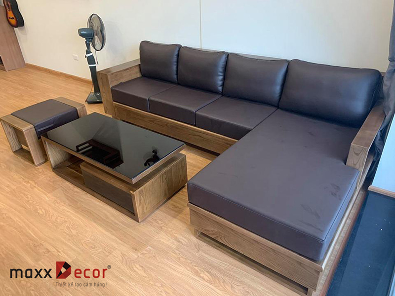Bàn giao bàn ghế sofa gỗ đẹp sang phòng khách