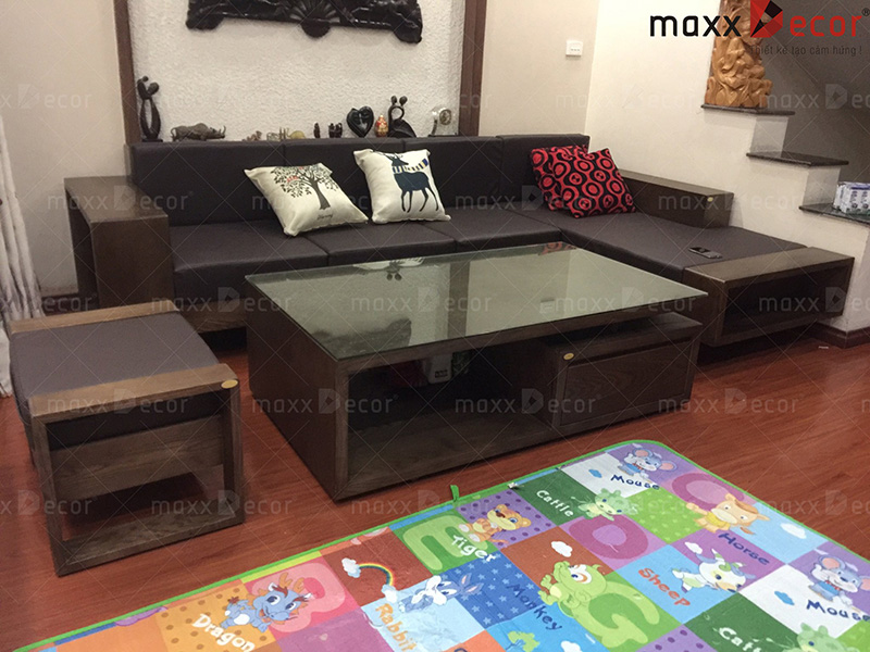 Mẫu sofa gỗ đơn giản tại nhà khách
