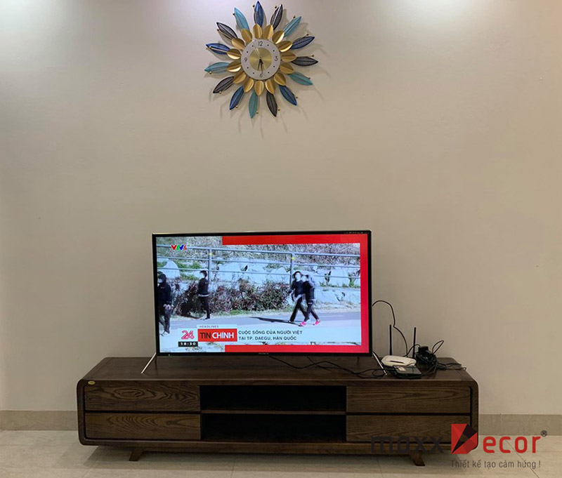Sofa gỗ tần bì đẹp hiện đại tại nhà khách
