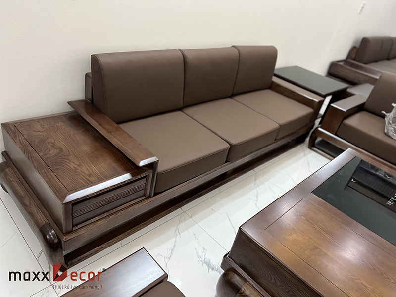 Review sofa gỗ tự nhiên cao cấp tại showroom maxxDecor